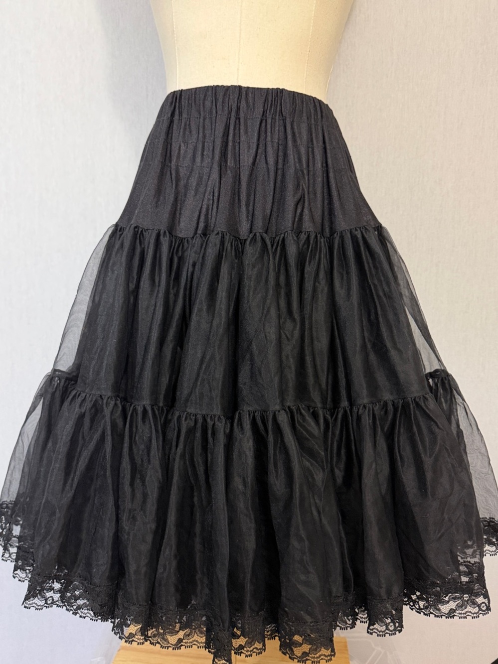 Vintage Sam’s black lace petticoat Made in USA Style 535 rockabilly cosplay danc